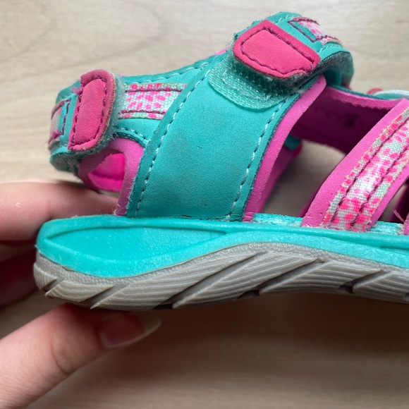 CAT & JACK UGC Toddler size 10 water shoes pink blue adjustable Velcro top back - Picture 12 of 12